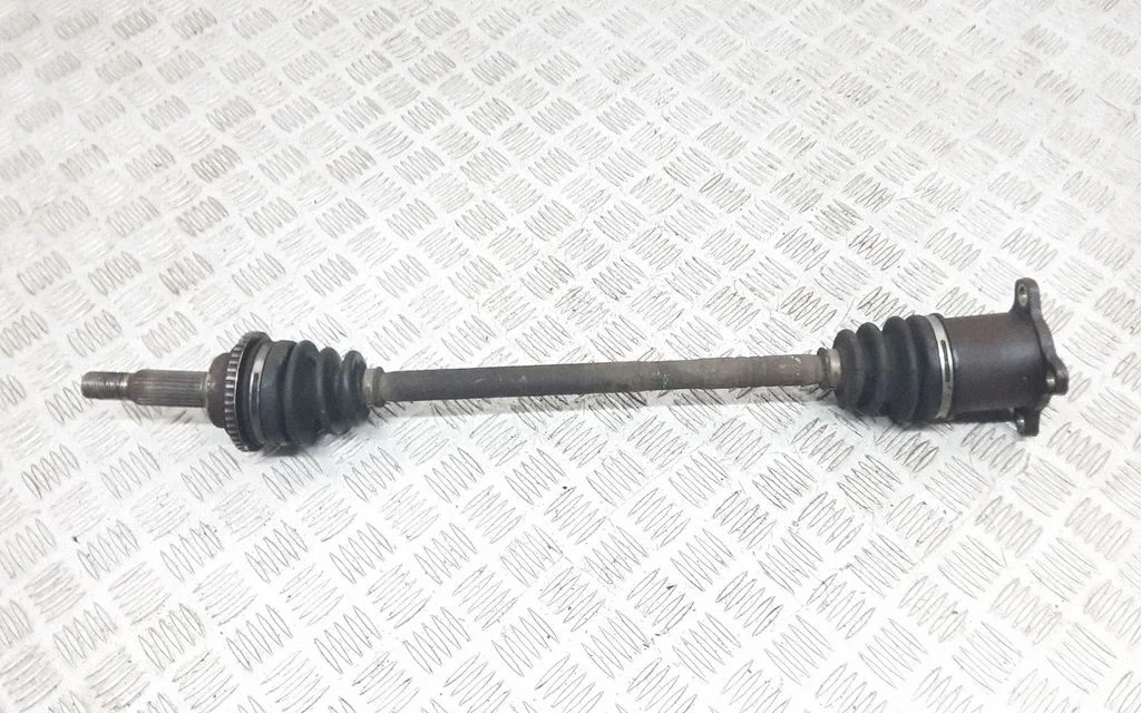 Rear driveshaft – rear left