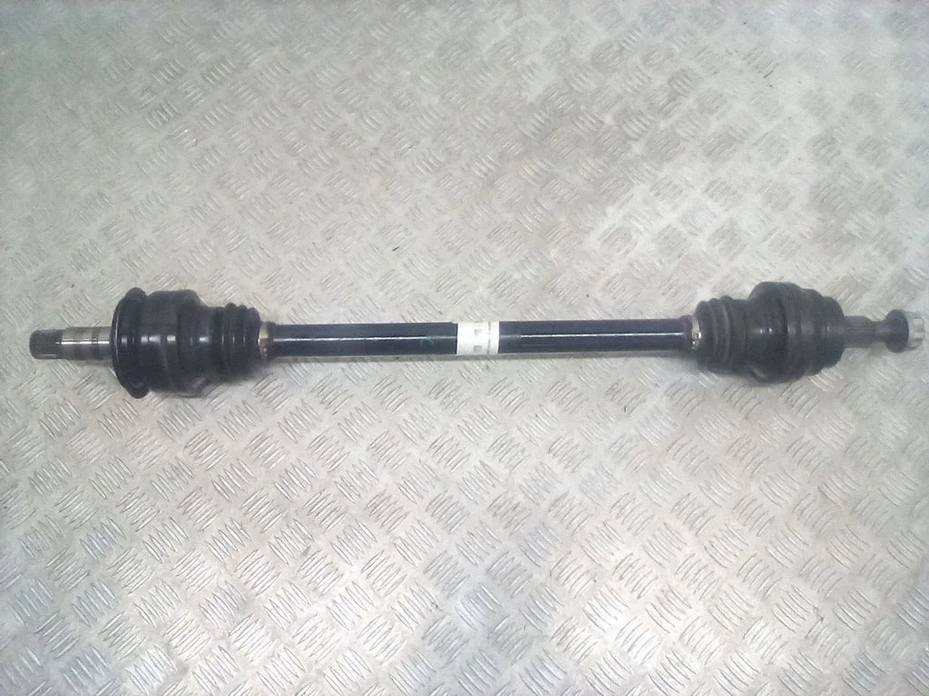 Rear driveshaft – rear left