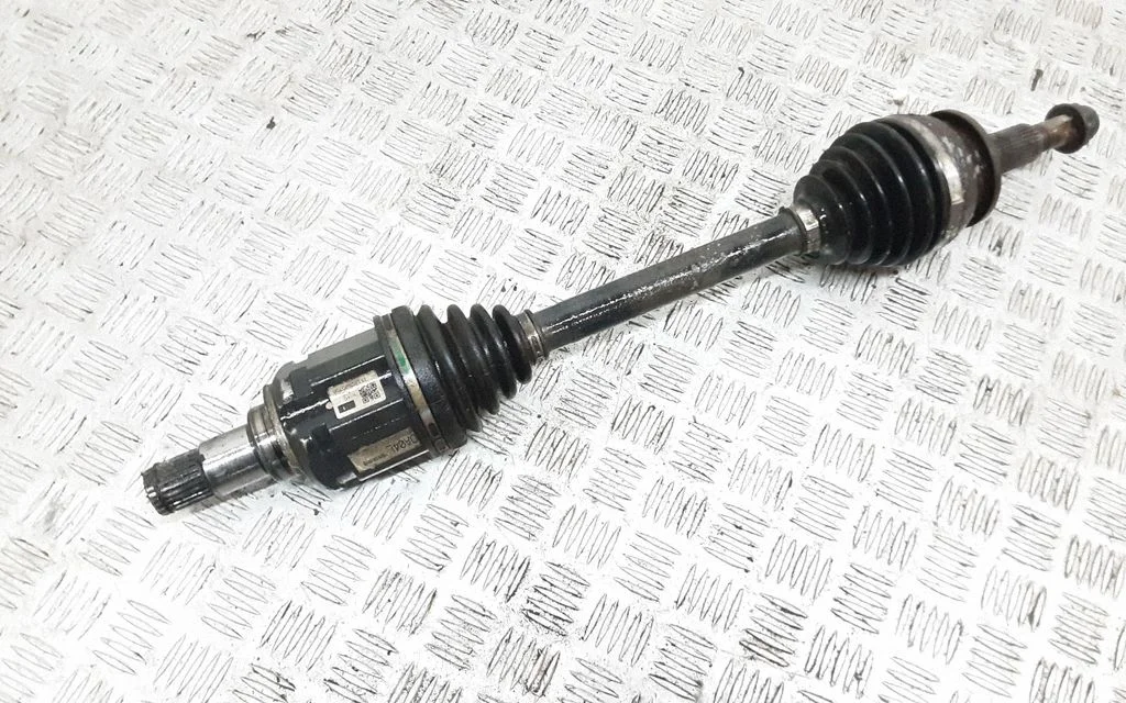 Front driveshaft – Toyota RAV 4 (XA30) (2006-2016)