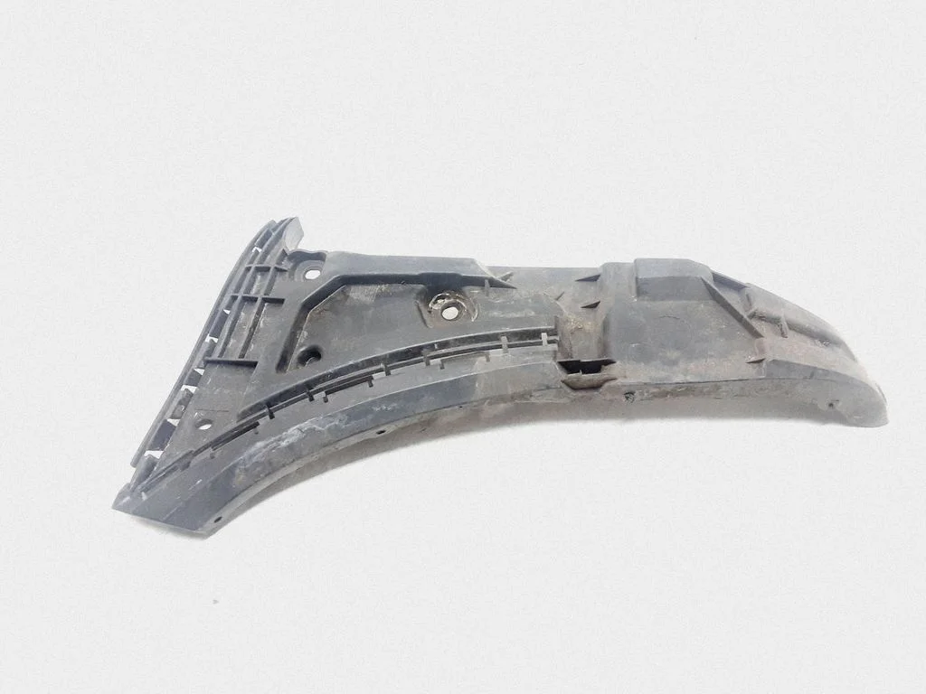 Front bumper mounting bracket 30698129