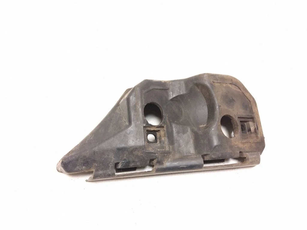 Front bumper mounting bracket 30655875