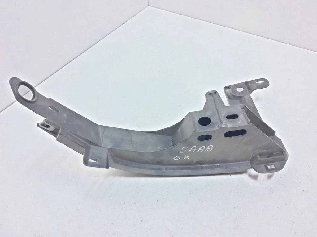 Front bumper mounting bracket 12786312