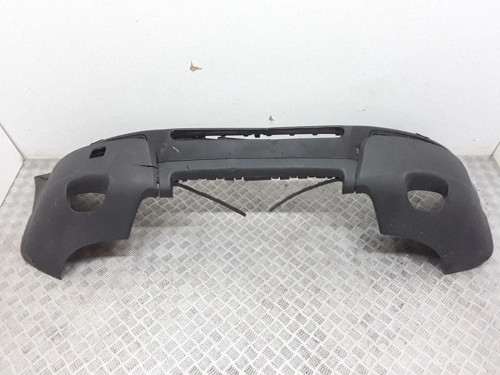 Priekšējais bamperis 08620598