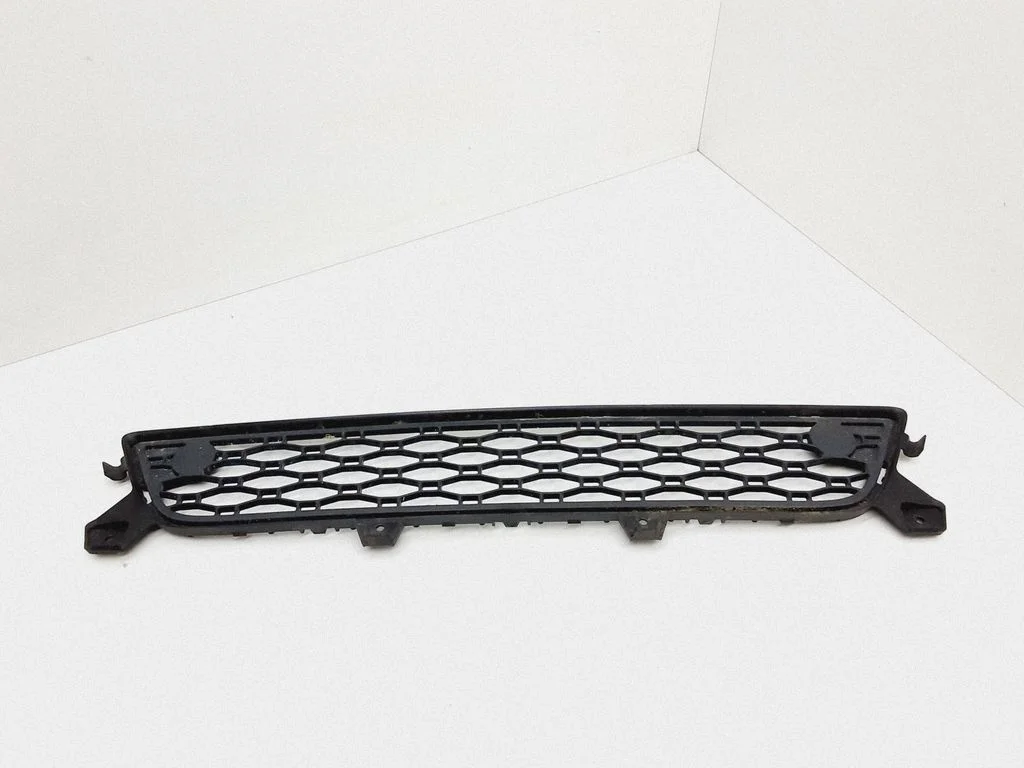 Front bumper lower grill 30763423