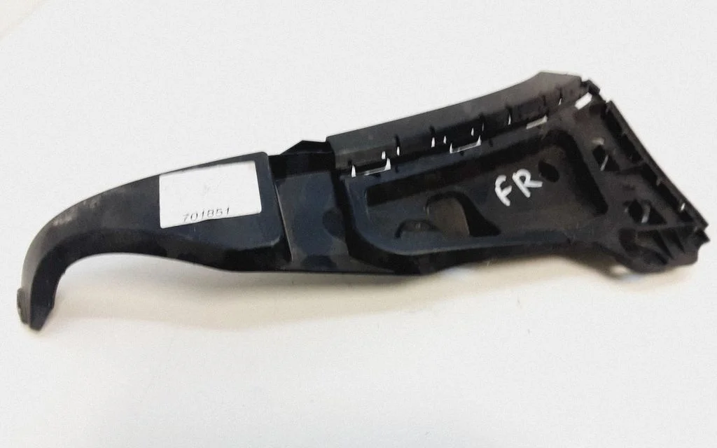 Esistange kinnitusklamber – Volvo XC90 (2003-2006)