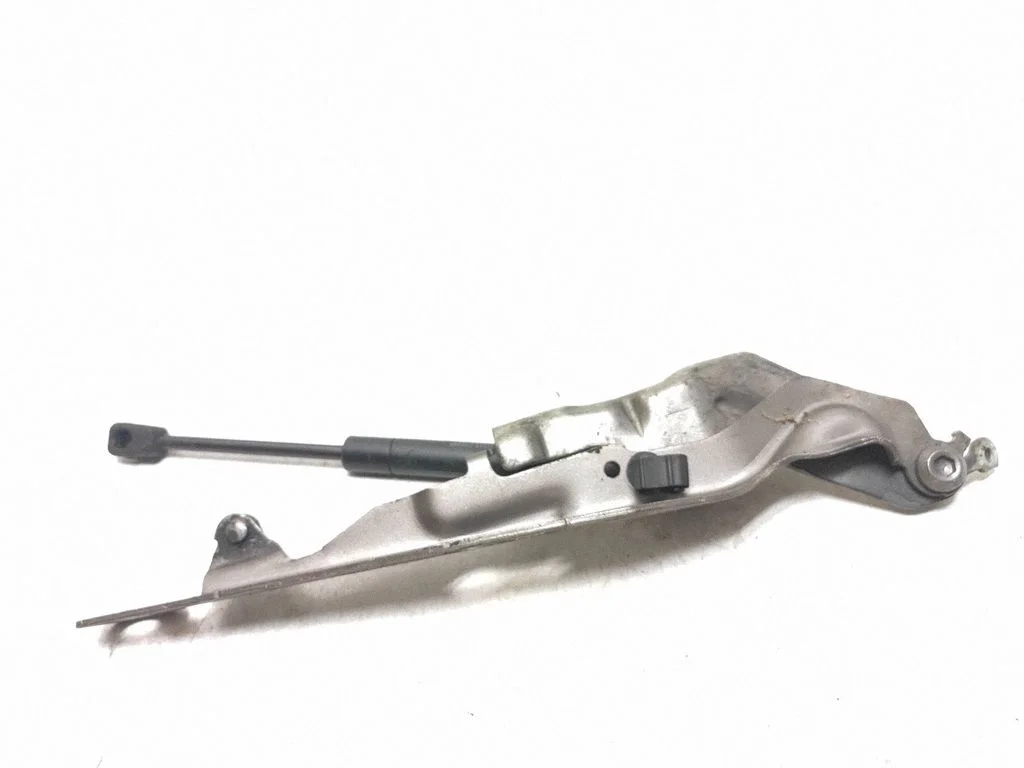 Mootorikapoti hinged 31250185