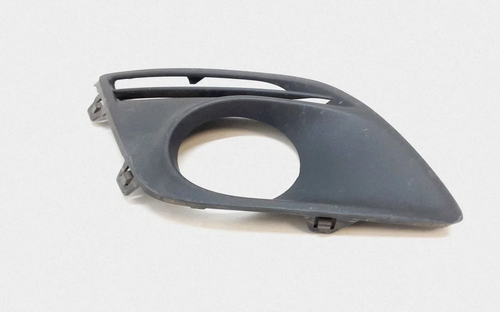Front fog light trim/grill 30763418