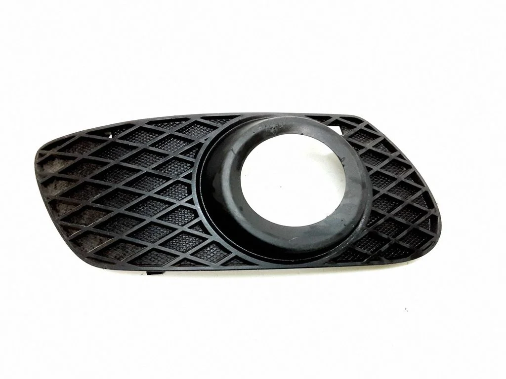 Front fog light trim/grill A1648851023