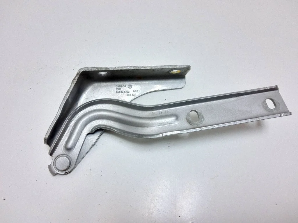Mootorikapoti hinged 561823302