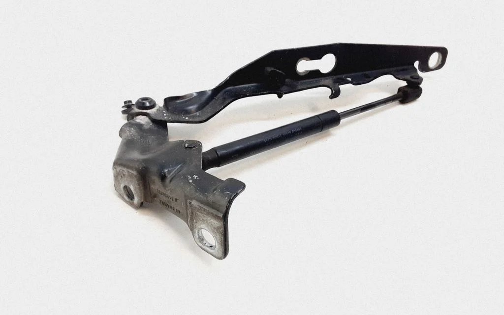 Mootorikapoti hinged 31250185
