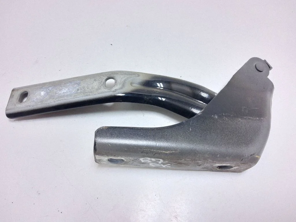 Mootorikapoti hinged 561823301