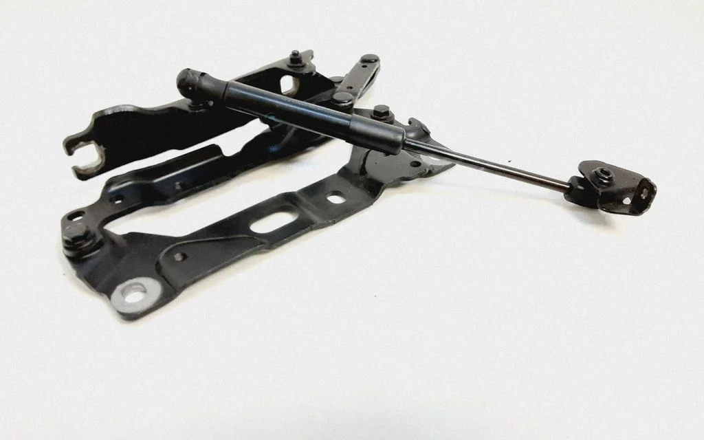 Mootorikapoti hinged – BMW 7-seeria F01 F02 F03 F04 (2008-2016)