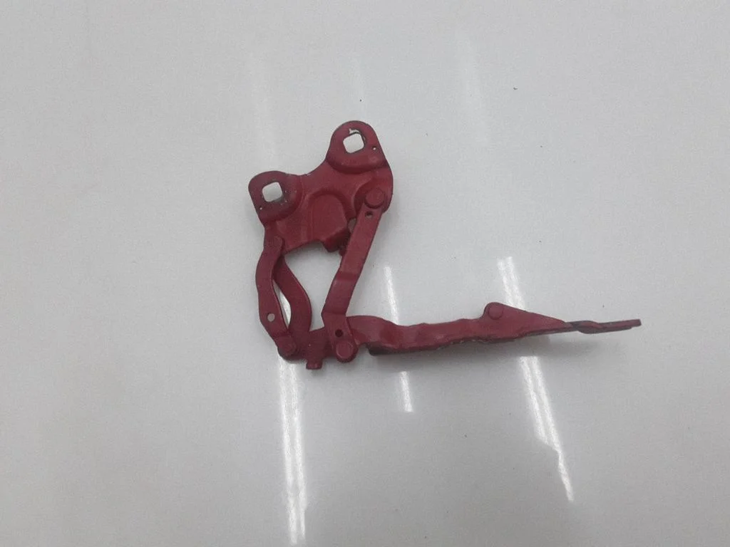 Mootorikapoti hinged – eesmine parem