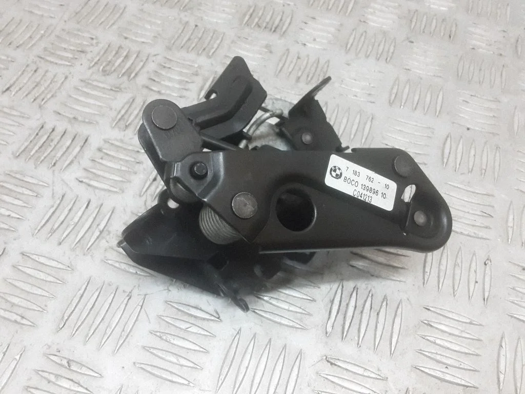 Engine bonnet/hood lock/catch – BMW 7 Series F01 F02 F03 F04 (2008-2016)