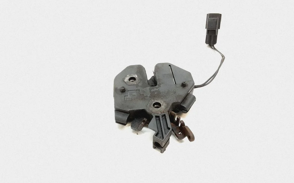 Engine bonnet/hood lock/catch 9483764