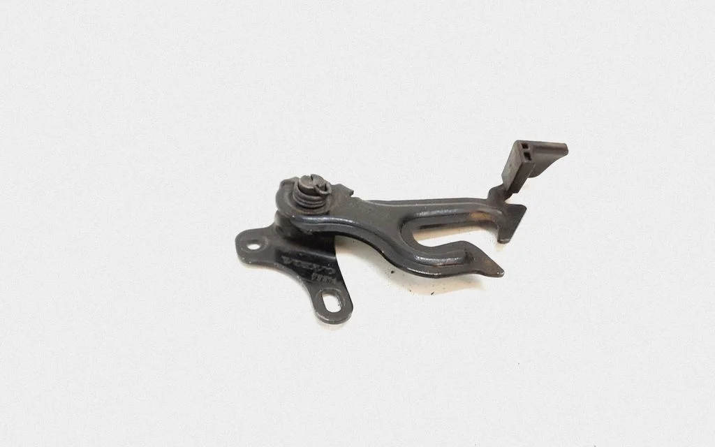 Engine bonnet/hood lock/latch loop/hook – Volvo S60 (2011-2013)