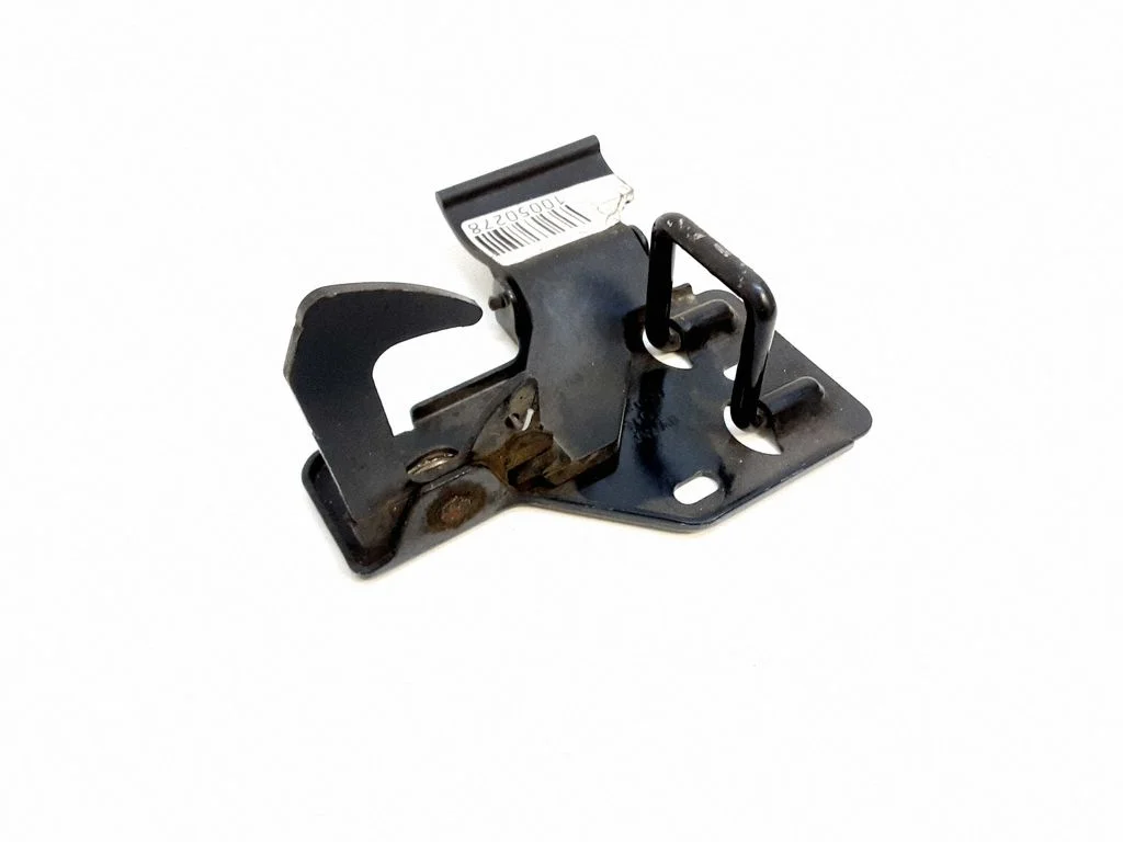 Engine bonnet/hood lock/latch loop/hook – Volkswagen Touareg I (2002-2010)