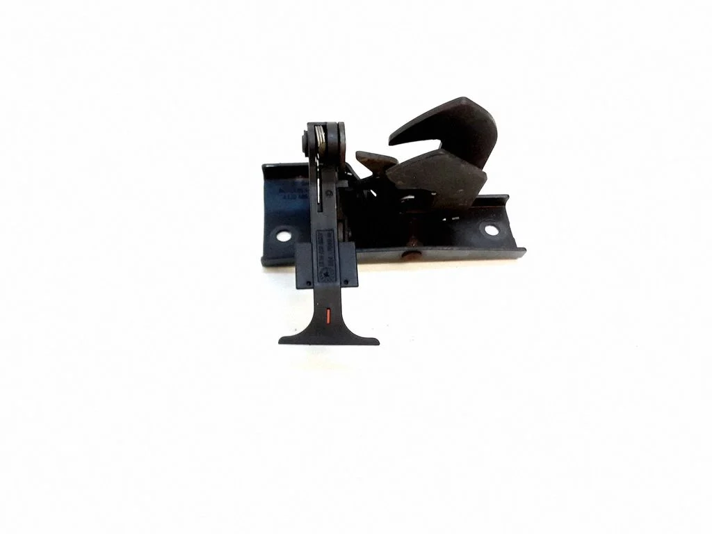 Engine bonnet/hood lock/latch loop/hook – Mercedes-Benz S-Class W220 (1998-2006)