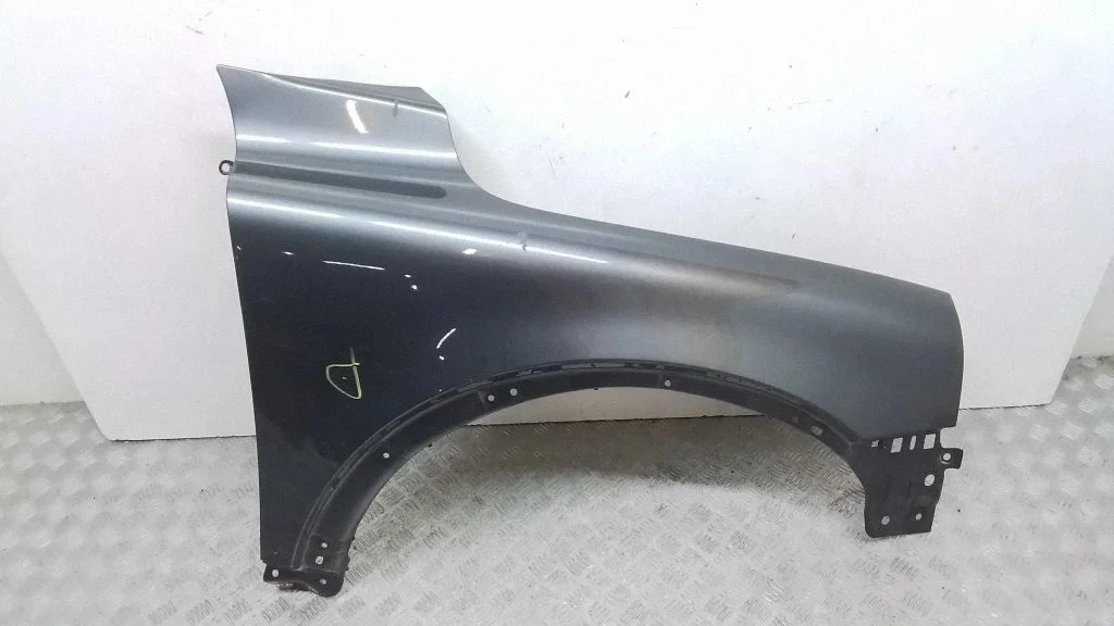 Fender – front right