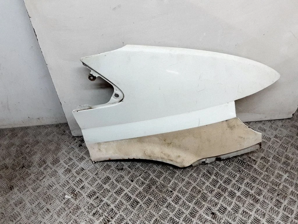 Fender – Ford Transit (2000-2006)