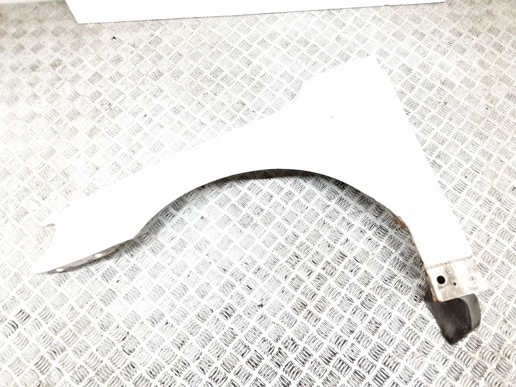 Fender – front left