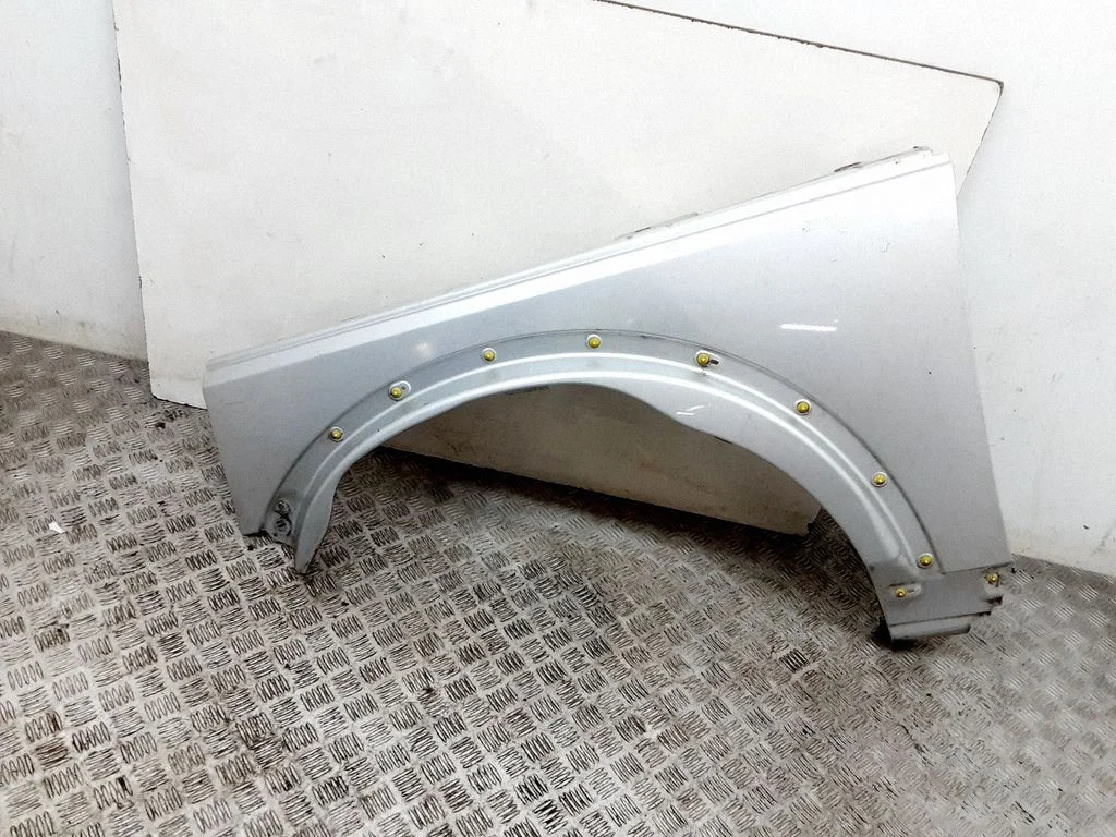 Fender – front left