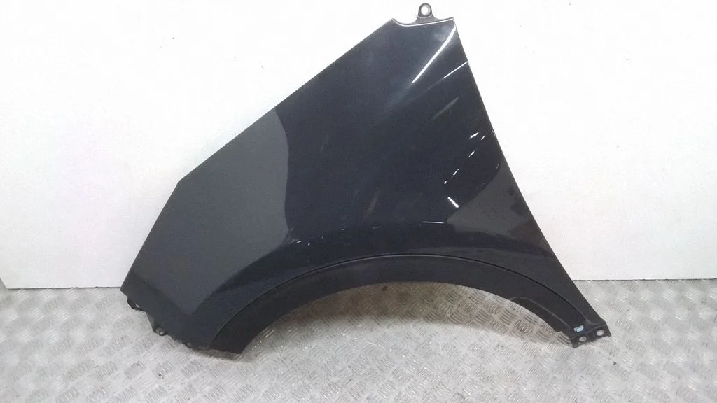 Fender – front left