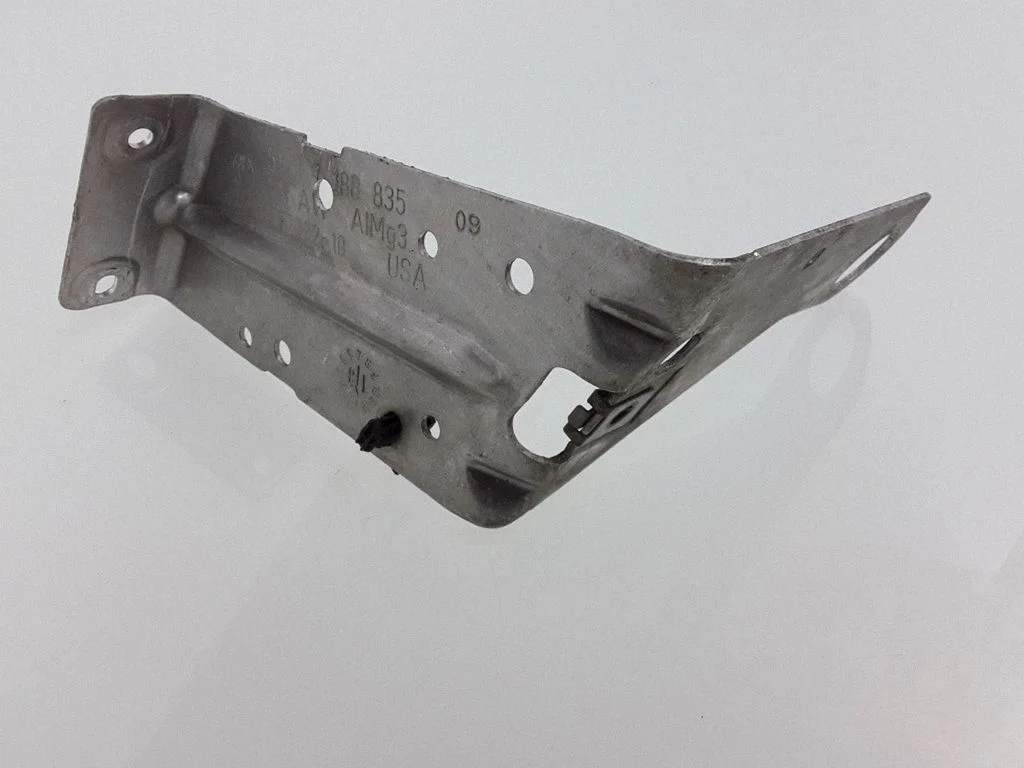 Fender mounting bracket – BMW X5 F15 (2013-2017)