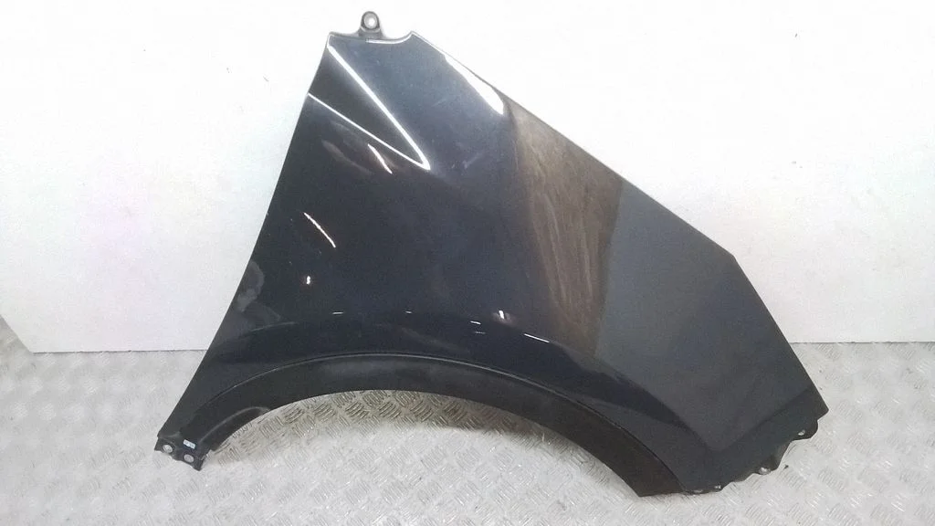 Fender – front right