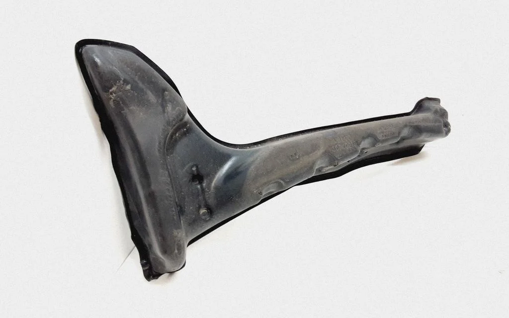 Fender foam support/seal 30740215