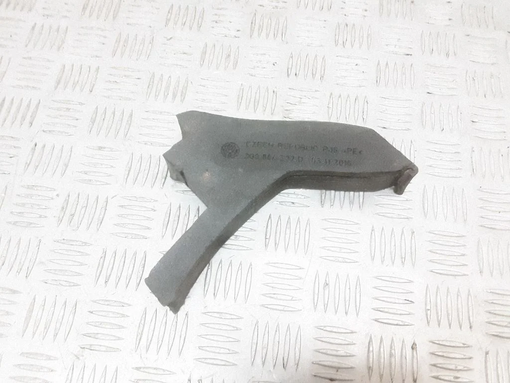 Pianka błotnika 3G0864237D