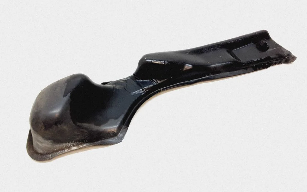 Fender foam support/seal 8684735