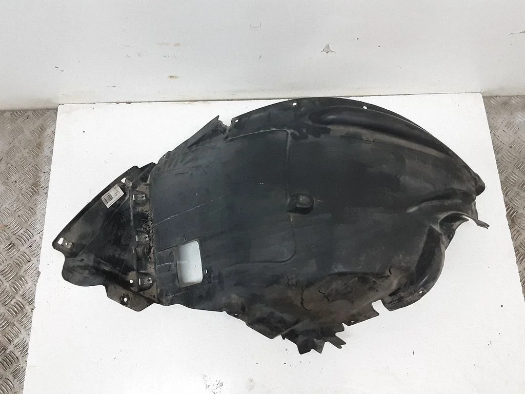 Front wheel arch liner splash guards 7186914