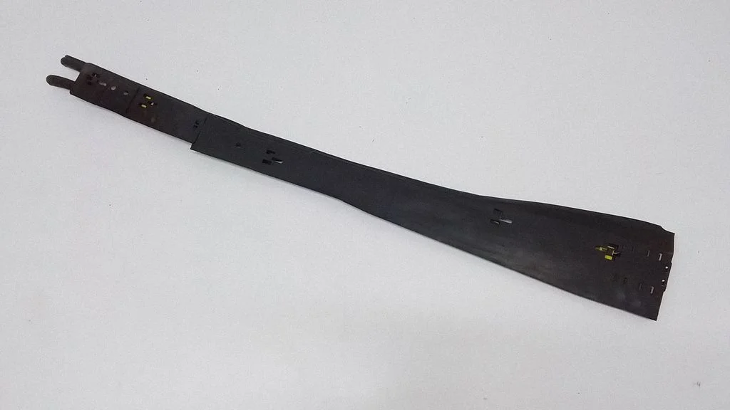 Center/middle under tray cover 6G9N9S282DA