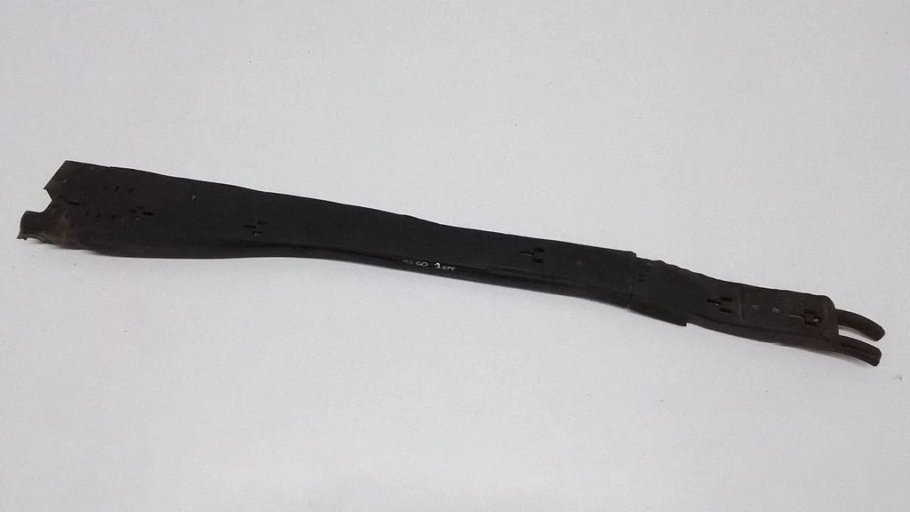 Center/middle under tray cover 6G9N9S282DA