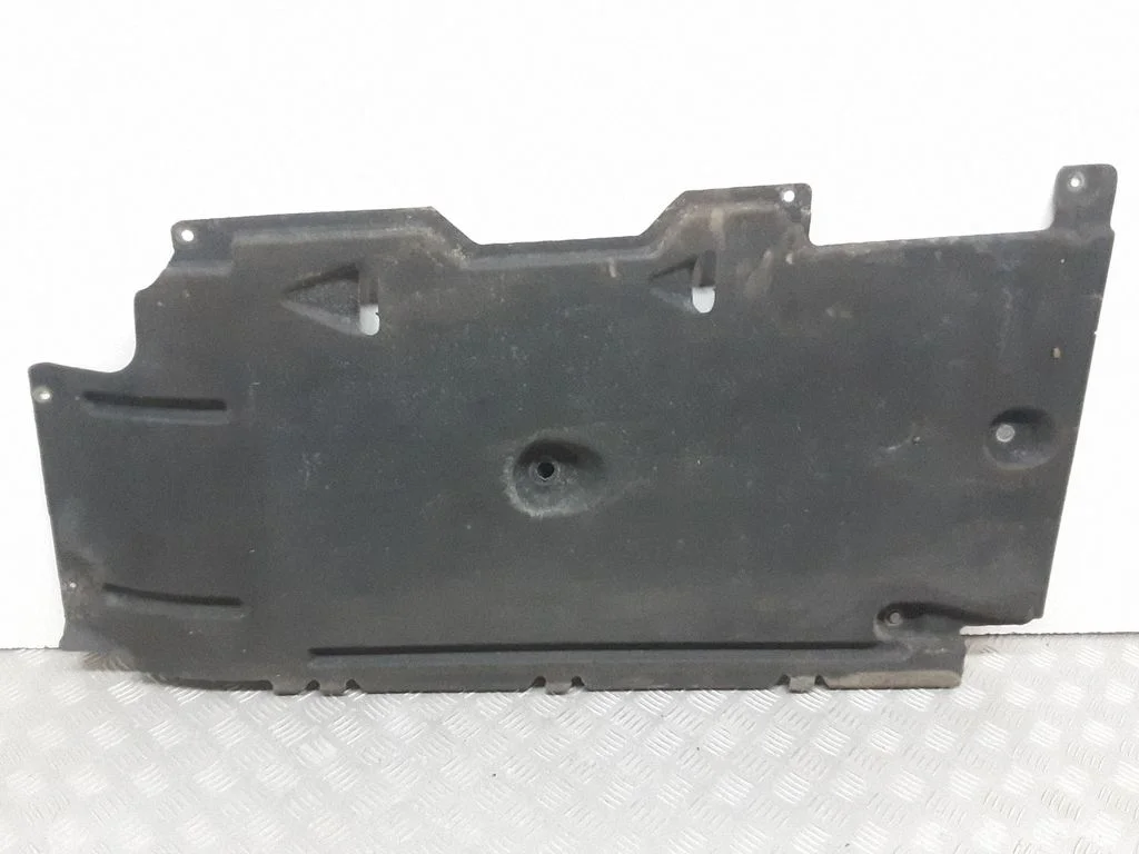 Center/middle under tray cover 31383262