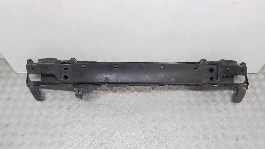 Tagumise kaitseraua põikitala – BMW 7-seeria F01 F02 F03 F04 (2008-2016)