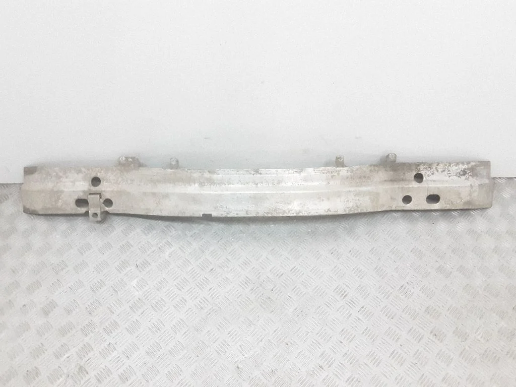 Tagumise kaitseraua põikitala – BMW 7-seeria E65 E66 (2001-2008)