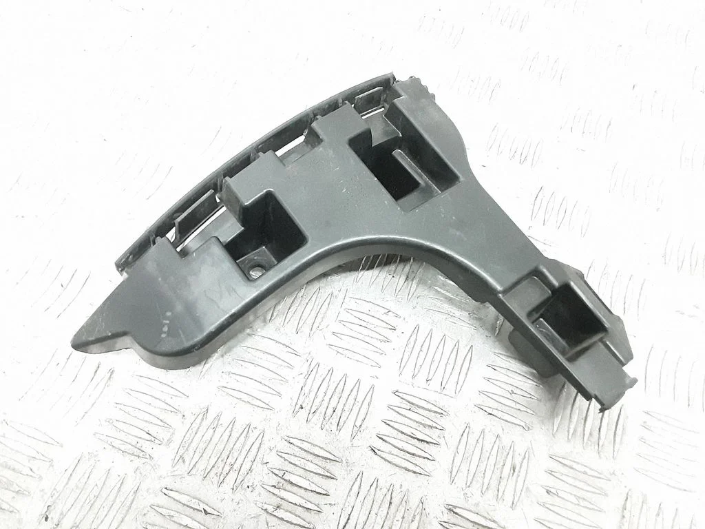Rear bumper mounting bracket 30763439