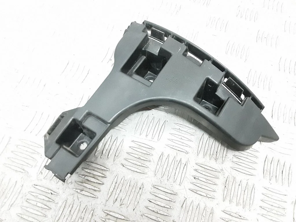 Rear bumper mounting bracket 30763440