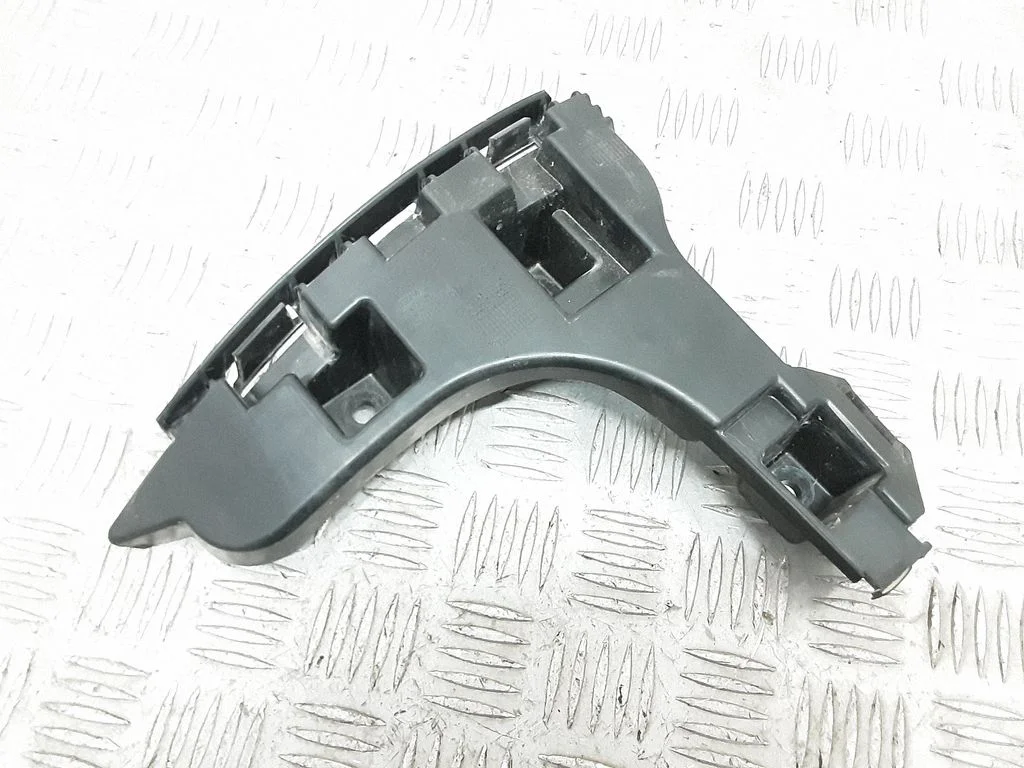 Rear bumper mounting bracket 30763439