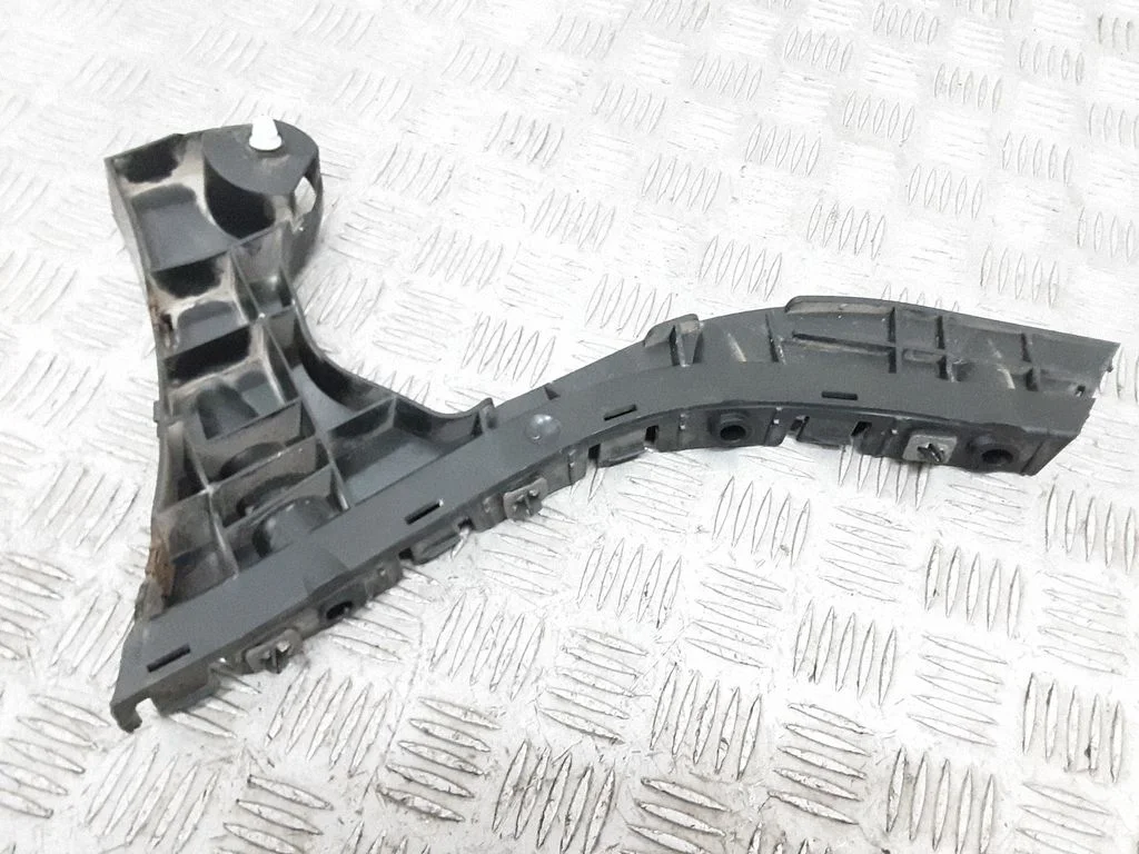 Rear bumper mounting bracket 30764697