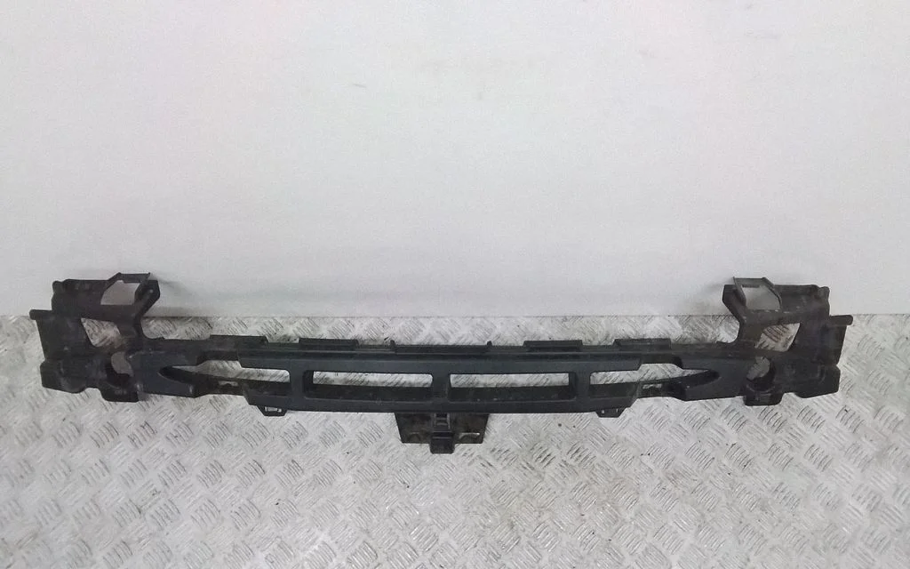 Tagumise kaitseraua kinnitusklamber – BMW i3 (2013-)