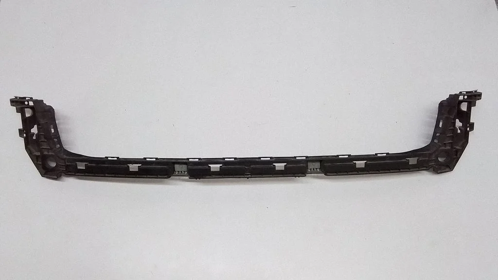Tagumise kaitseraua kinnitusklamber – Audi A4 Allroad B8 (2008-2016)