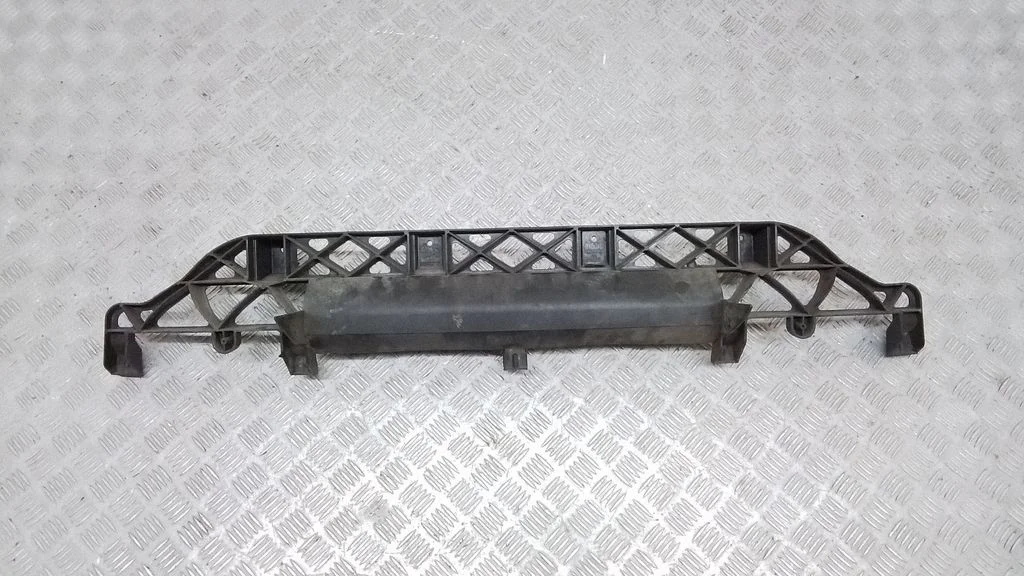 Rear bumper mounting bracket 4L0807329