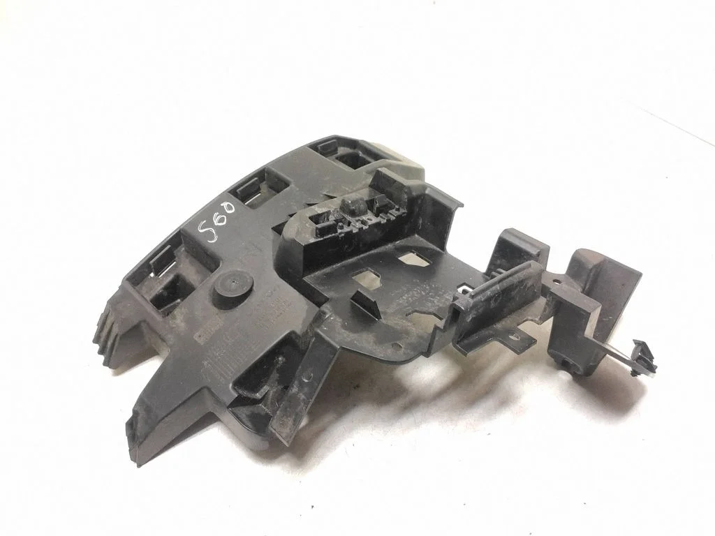 Rear bumper mounting bracket 31323838
