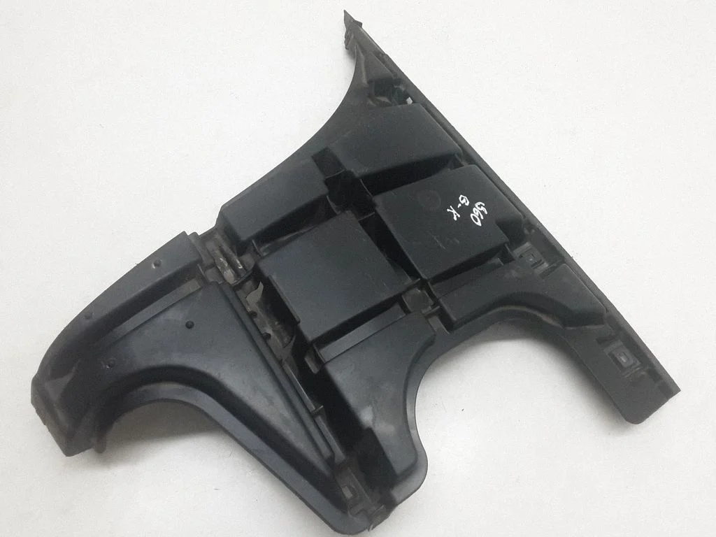 Rear bumper mounting bracket 08693386