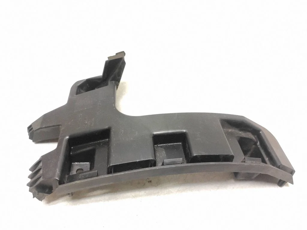 Rear bumper mounting bracket 30795054