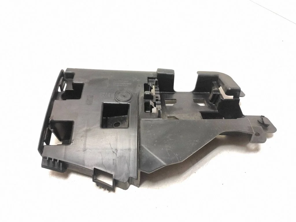 Rear bumper mounting bracket 31352285