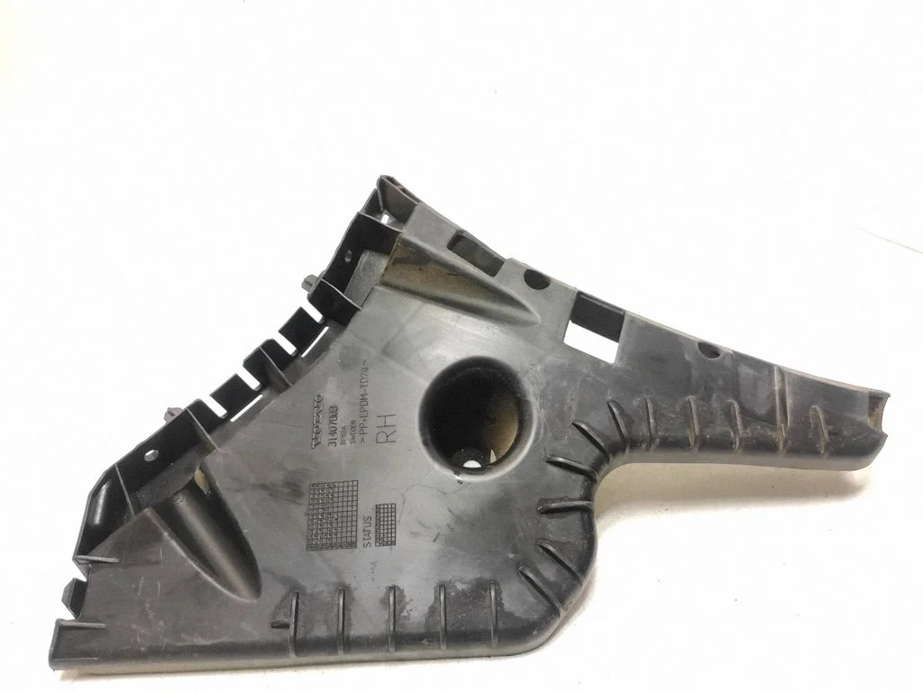 Rear bumper mounting bracket 31407893